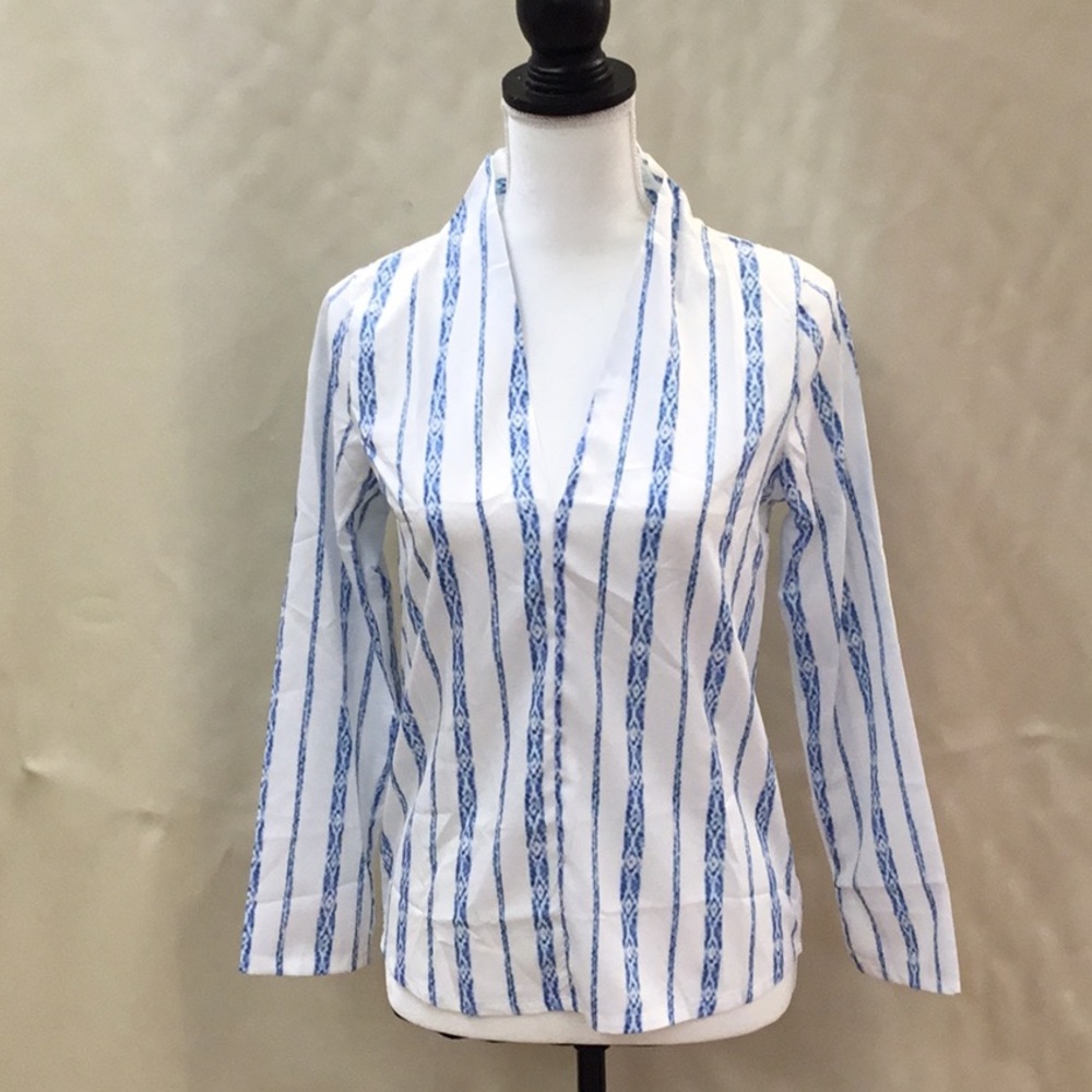 Blouse. Size small.